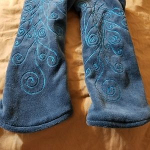 Embroidered arm cuffs